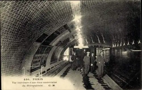 Ak U-Bahn Paris, Innenansicht einer U-Bahn-Station Metropolitain, Direction de Villiers