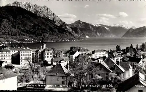 Ak Gmunden am Traunsee Salzkammergut Oberösterreich, Panorama, Traunstein