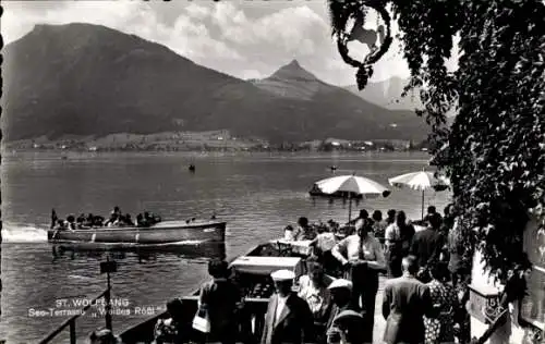 Ak St. Wolfgang am Wolfgangsee Oberösterreich, Weißes Rössl, Boot, See-Terrasse