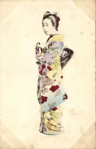 Ak Japan, Junge Frau in japanischer Tracht, Portrait, Kimono