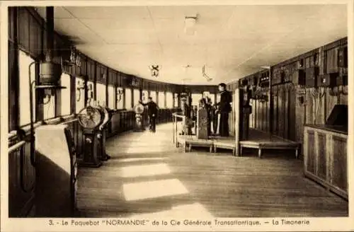 Ak Paquebot Normandie, La Timonerie, CGT, French Line