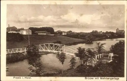 Ak Preetz in Holstein, Brücke, Wehrberganlage
