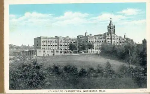 10 alte Ak Worcester Massachusetts USA, Die Assumption University, im passenden Heft