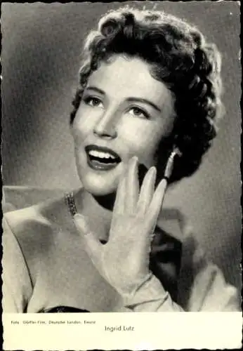 Ak Schauspielerin Ingrid Lutz, Portrait, Handschuh