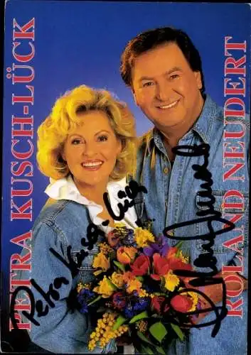 Ak Schauspielerin Petra Kusch-Lück, Schauspieler Roland Neudert, Portrait, Autogramm, Blumenstrauß