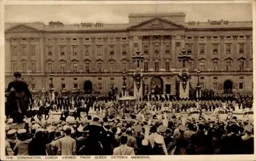 Ak City of Westminster London England, Buckingham Palace, Krönungstrainer