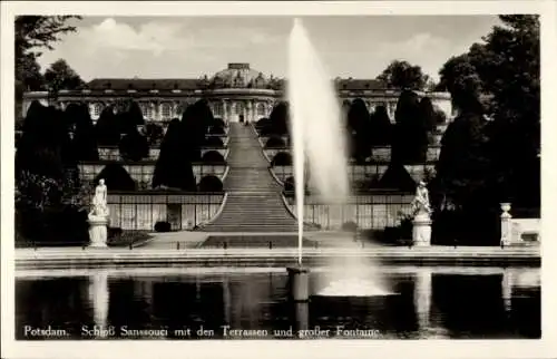 Ak Potsdam, Schloss Sanssouci mit den Terrassen und großer Fontaine