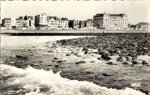 Ak Wimereux Pas de Calais, Strand, Grand Hotel, Atlantik