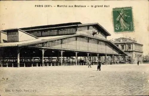 Ak Paris XIX Buttes Chaumont, Viehmarkt, Große Halle