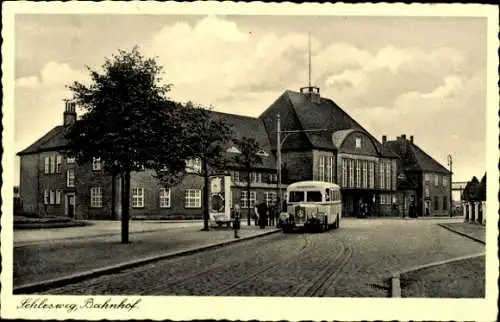 Ak Schleswig an der Schlei, Bahnhof, Bus