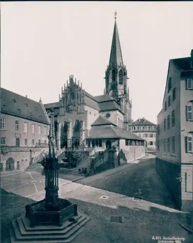 Foto Aschaffenburg in Unterfranken, Stiftskirche, Brunnen