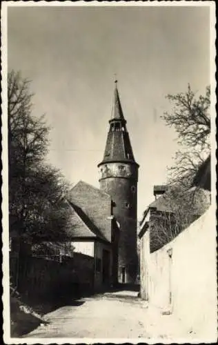 Ak Escherndorf Volkach in Unterfranken, Blick auf Turm, Straße