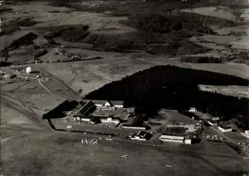 Ak Gersfeld in der Rhön Hessen, Wasserkuppe, Luftansicht