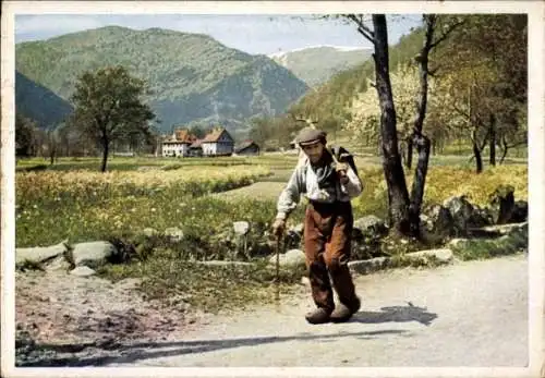 Ak Metzeral Altenhof Haut Rhin, Münstertal, Mann mit Heugabel, Berge