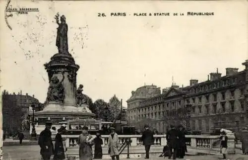 Ak Paris III, Place de la République, Statue