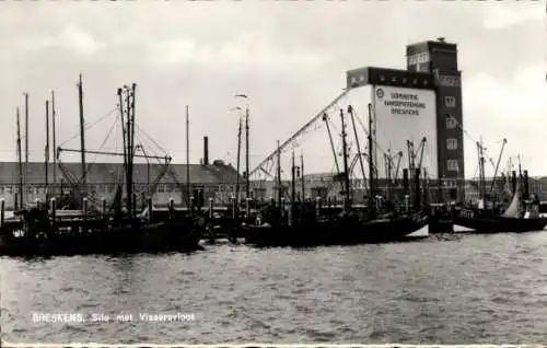 Ak Breskens Sluis Zeeland Niederlande, Hafen, Silo, Fischereiflotte