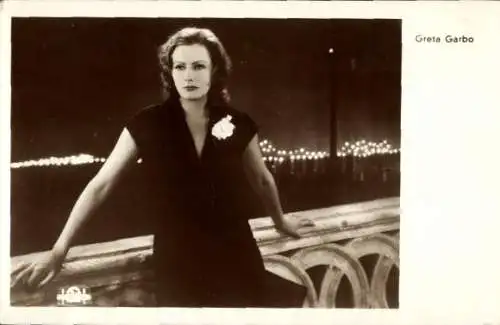 Ak Schauspielerin Greta Garbo, Portrait, Amag Iris 6114