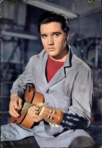 Ak Schauspieler und Sänger Elvis Presley, Portrait, Gitarre