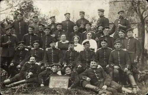 Foto Ak Deutsche Soldaten in Uniform, Gruppenbild, Rheinsheim, Germersheim 1914