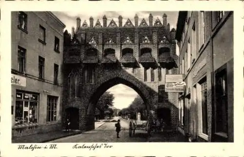 Ak Malchin in Mecklenburg, Kalensches Tor, Geschäfte