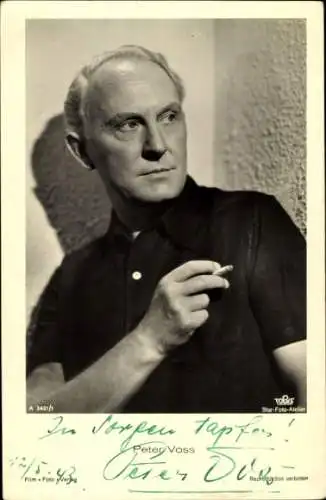 Ak Schauspieler Peter Voss, Portrait, Zigarette, Autogramm