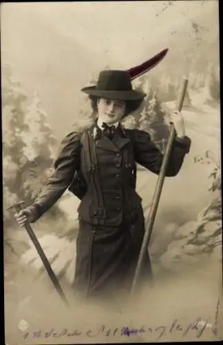 Ak Frau in Bergsteigerkluft, Portrait