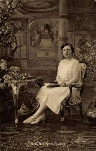 Ak Prinzessin Juliana der Niederlande, Prunkzimmer, Portrait