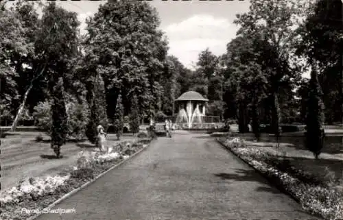 Ak Peine in Niedersachsen, Stadtpark, Springbrunnen, Pavillon