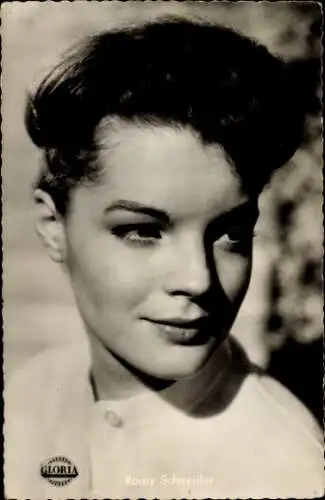 Ak Schauspielerin Romy Schneider, Portrait