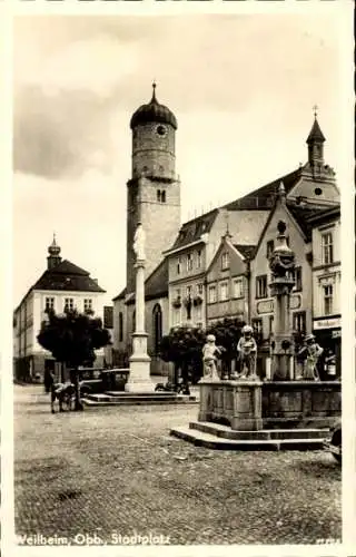 Ak Weilheim Oberbayern, Stadtplatz, Denkmal, Brunnen