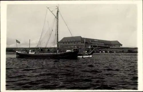 Foto Ak Wyk auf Föhr Nordfriesland, Segelschiff