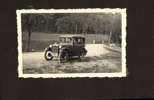 Foto Automobil auf einer Straße