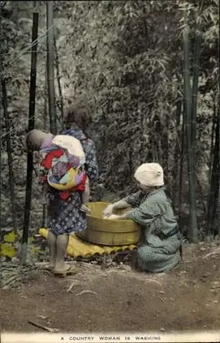 Ak Japan, Japanische Tracht, Frauen waschen Wäsche, Kinder