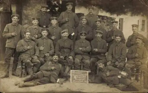 Foto Ak Deutsche Soldaten in Uniformen, I WK