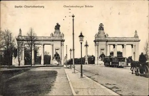 Ak Berlin Charlottenburg, Charlottenburger Brücke, Kutsche, Straßenbahn