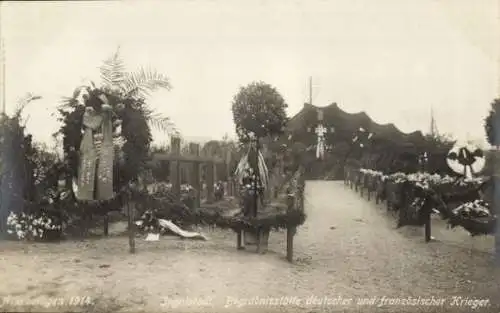 Foto Ak Ingolstadt an der Donau Oberbayern, Begräbnisstätte deutscher und französischer Krieger,I WK