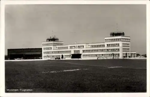 Ak Oberwiesenfeld München Bayern, Flughafen, Wartungshalle