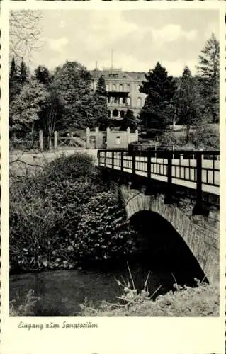 Ak Weilmünster im Taunus Hessen, Eingang Kindersanatorium, Brücke