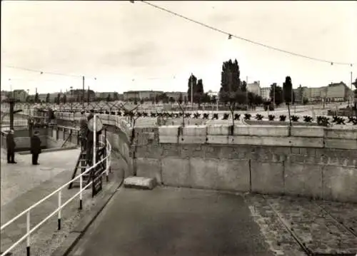 Ak Berlin Tiergarten, Potsdamer Platz, Mauer, innerdeutsche Grenze, Soldaten