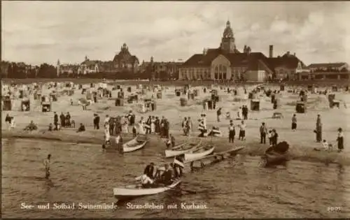 Ak Świnoujście Swinemünde Pommern, Strand mit Kurhaus