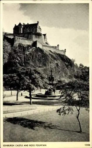 Ak Edinburgh Schottland, Schloss, Ross-Brunnen