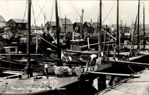 Ak Irishke Yerseke Reimerswaal Zeeland, Fischereiflotte im Hafen