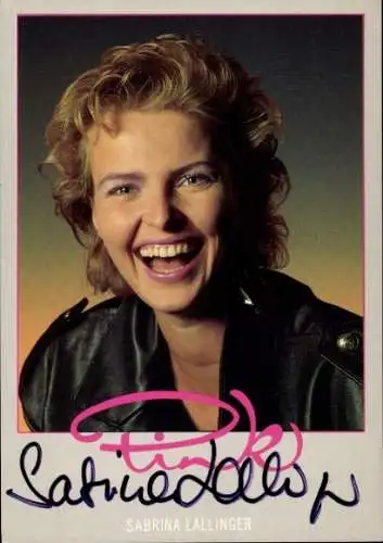 Ak Schauspielerin Sabrina Lallinger, Portrait, Autogramm, Pink