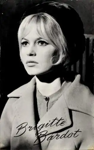 Ak Schauspielerin Brigitte Bardot, Portrait