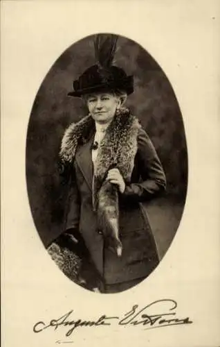 Passepartout Ak Kaiserin Auguste Victoria, Portrait, Pelz, Wohlfahrt der Frauenhülfe