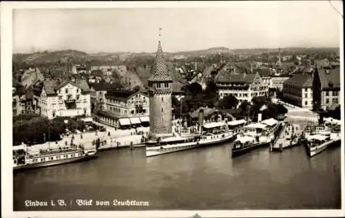 Ak Lindau am Bodensee Schwaben, Stadt vom Leuchtturm gesehen, Salondampfer