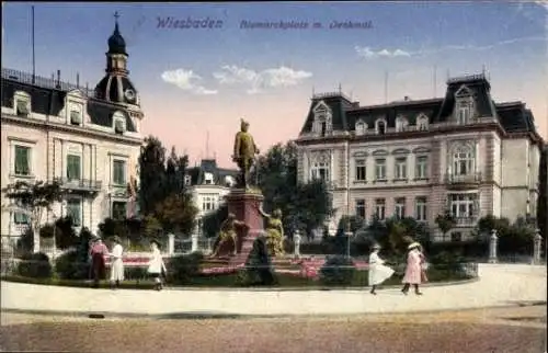 Ak Wiesbaden in Hessen, Bismarckplatz, Denkmal