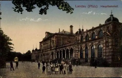 Ak Landau in der Pfalz, Hauptbahnhof, Straßenbahn
