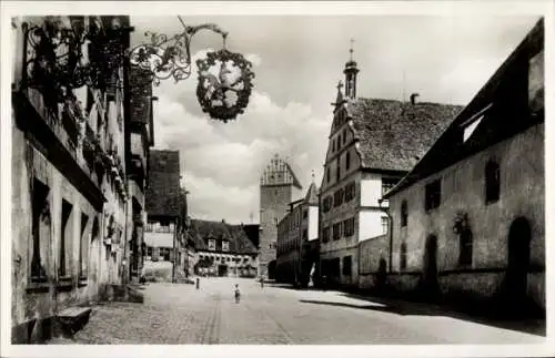 Ak Dinkelsbühl in Mittelfranken, Rothenburgerstraße, Greifenschild