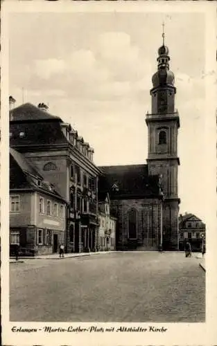 Ak Erlangen in Mittelfranken Bayern, Martin-Luther-Platz mit Altstädter Kirche